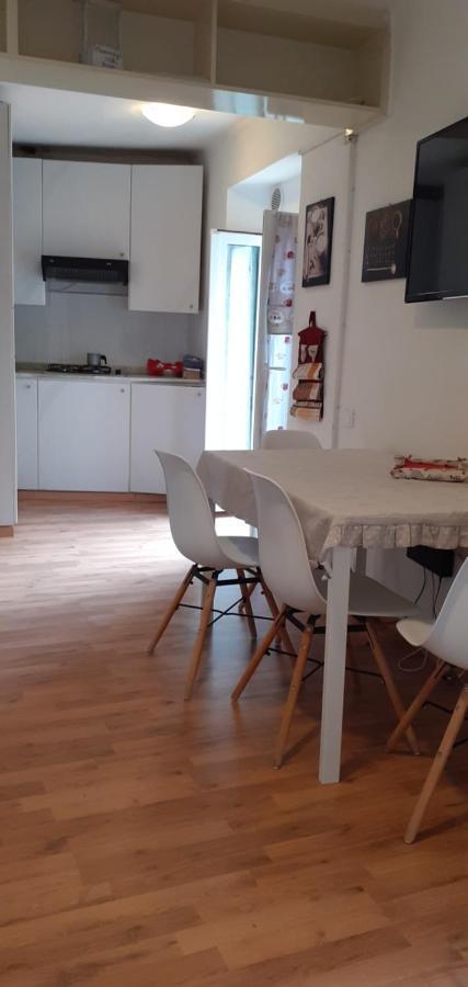 Controvento Apartament II La Spezia Luaran gambar